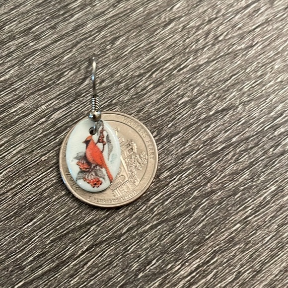 Cardinal Earrings - Picture 4 of 4